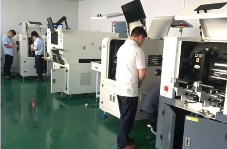 PCB全自動(dòng)貼輔料機(jī)東莞哪個(gè)廠家可以定制